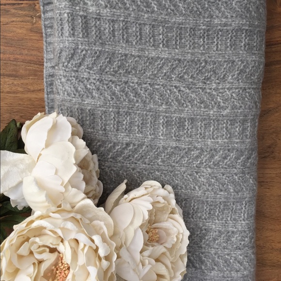 Love and Lore Chevron Knit Scarf - Picture 2 of 4